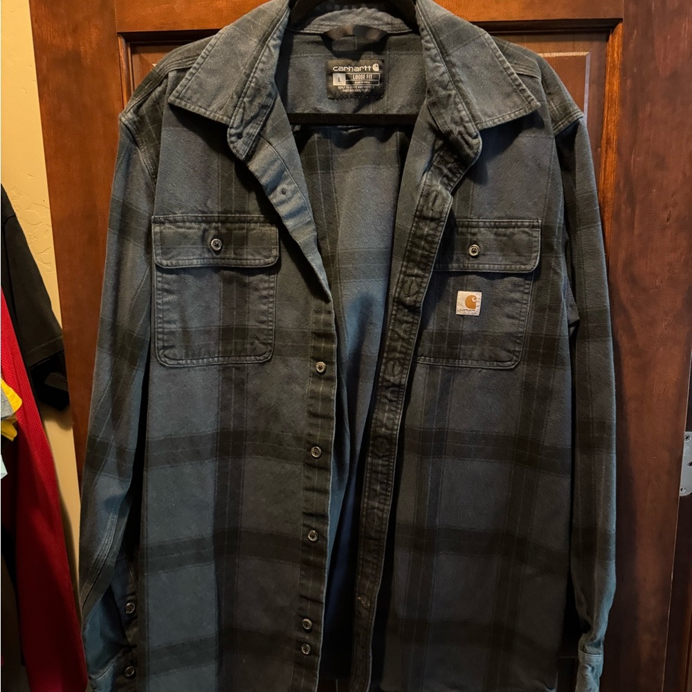 Carhartt Men's Plaid Shirt Jacket in Dark Gray and Black